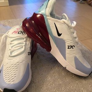 Nike AirMax 270